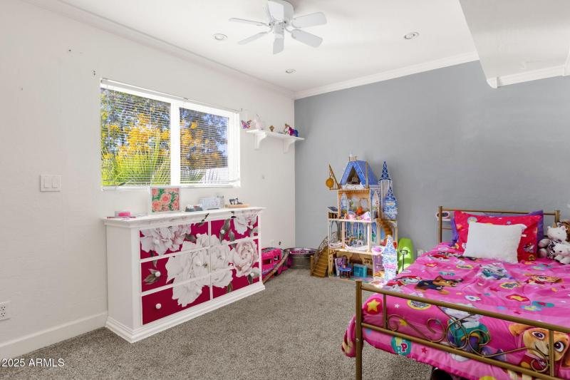 27-web-or-mls-89-n-riata-st