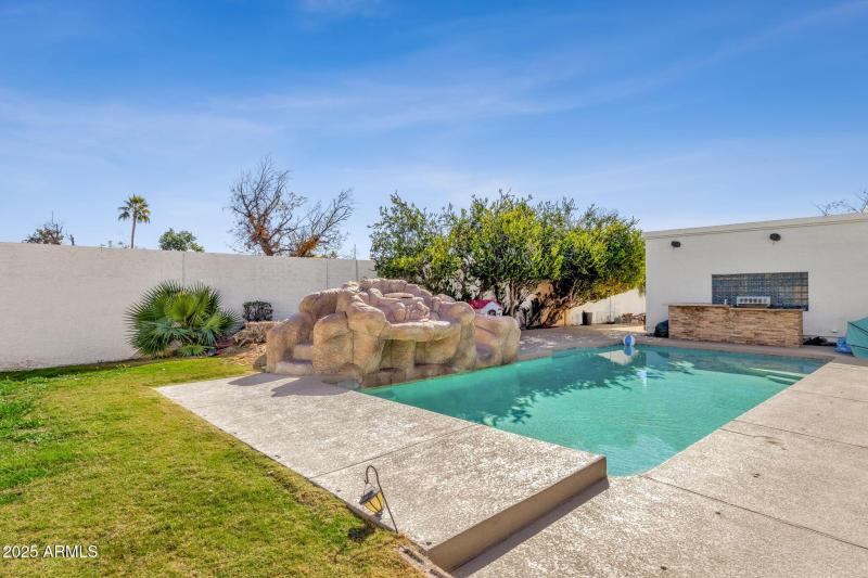 35-web-or-mls-89-n-riata-st