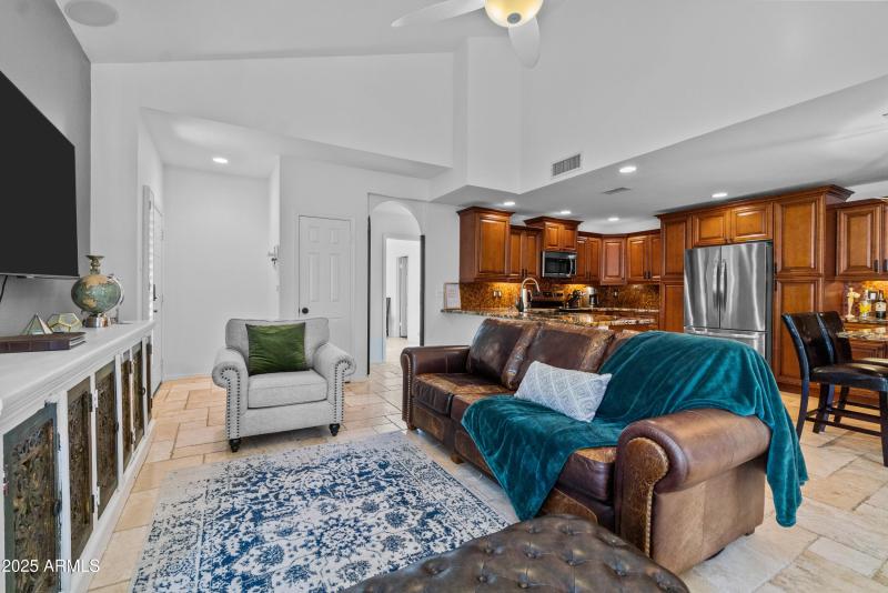 Via Linda Daytime-34