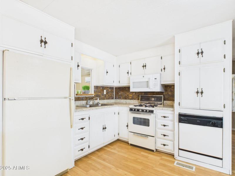 8-web-or-mls-CAM03379G0-PR0144-STILL008