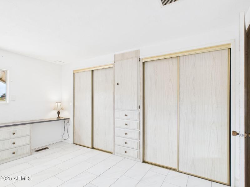 14-web-or-mls-CAM03379G0-PR0144-STILL014