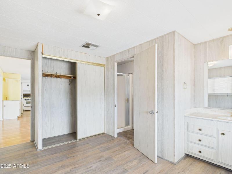 16-web-or-mls-CAM03379G0-PR0144-STILL016