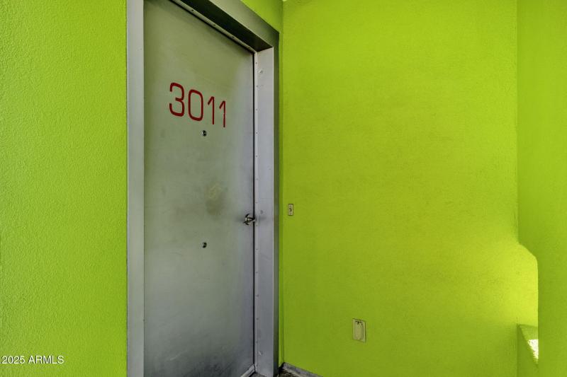 8-web-or-mls-1111-w-university-dr-3011