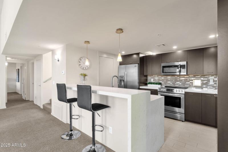 10-web-or-mls-1111-w-university-dr-3011