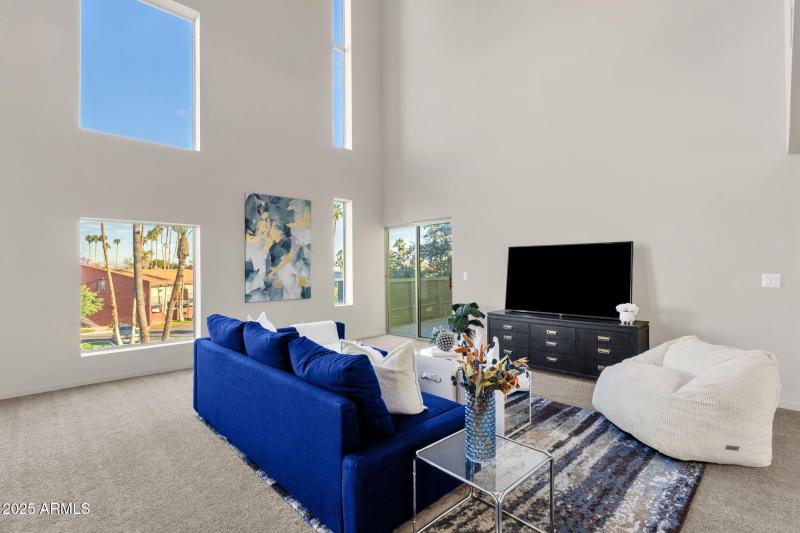 21-web-or-mls-1111-w-university-dr-3011