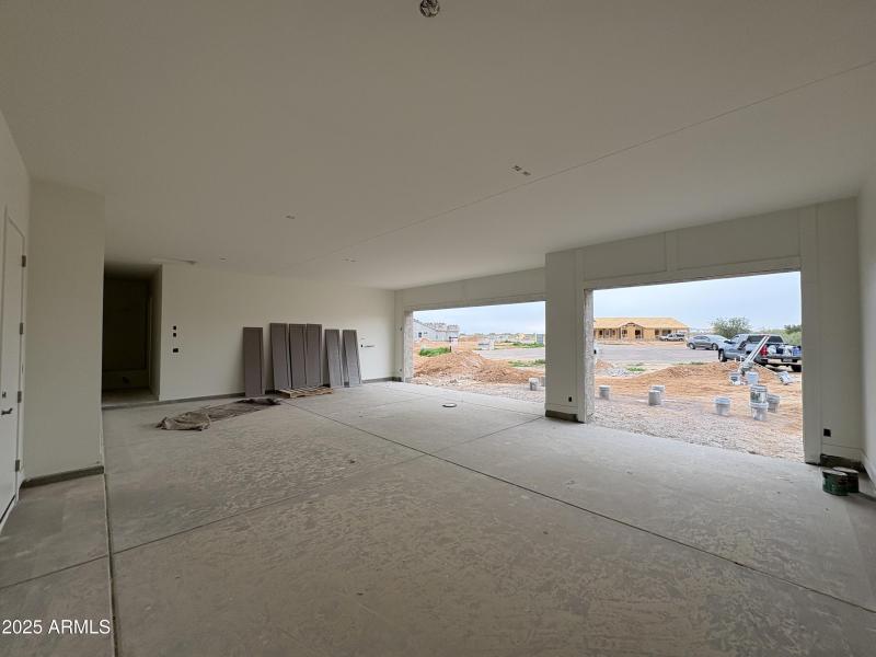 9087 W Limest one Mountain