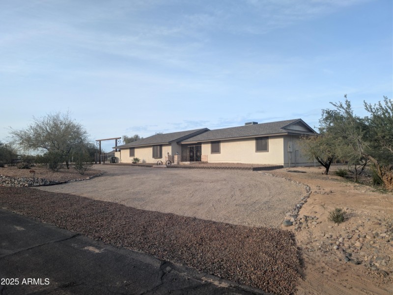 PXL_20251230_225656224