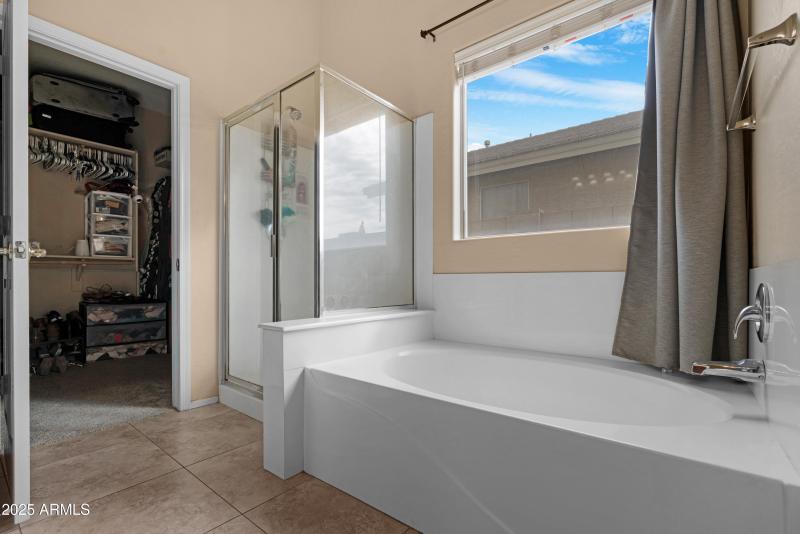 Soaking Tub & Walk-In Shower