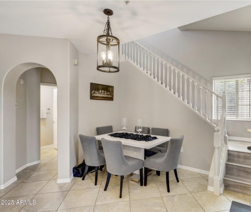 E Rough Rider Rd 1212-013