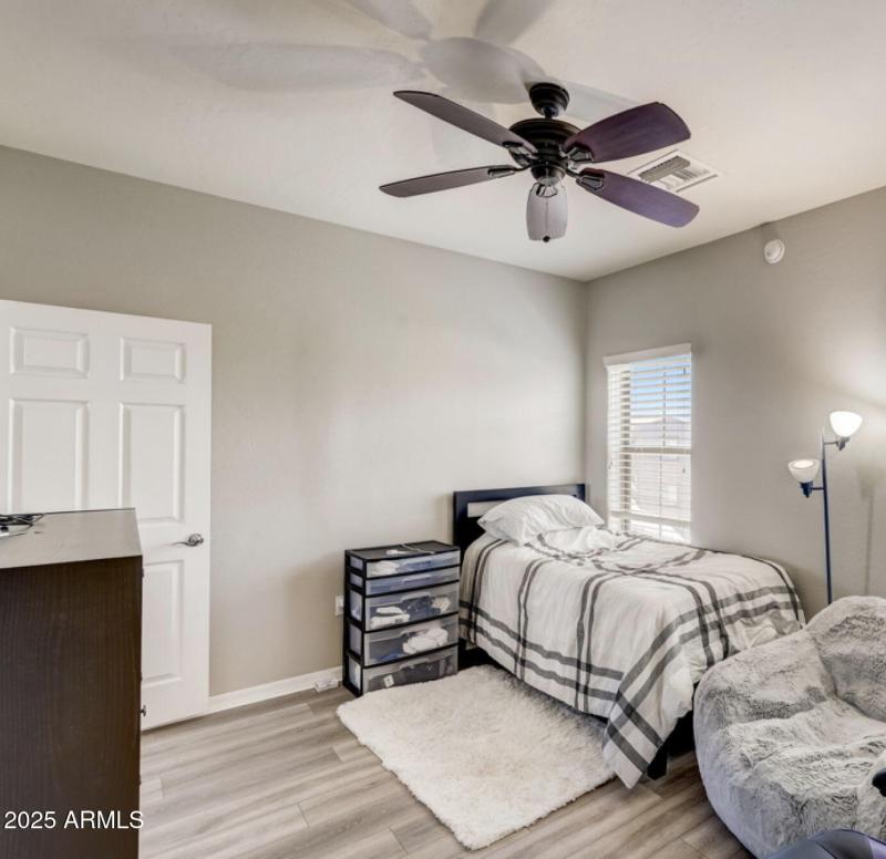 E Rough Rider Rd 1212-024