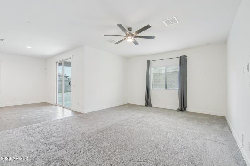 7-web-or-mls-N 212th Ave-S0201-007