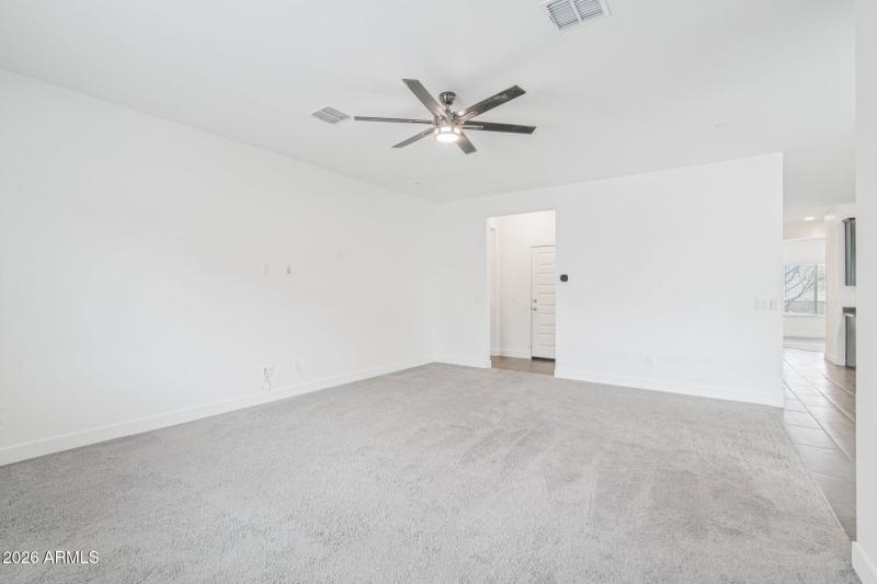 9-web-or-mls-N 212th Ave-S0201-009