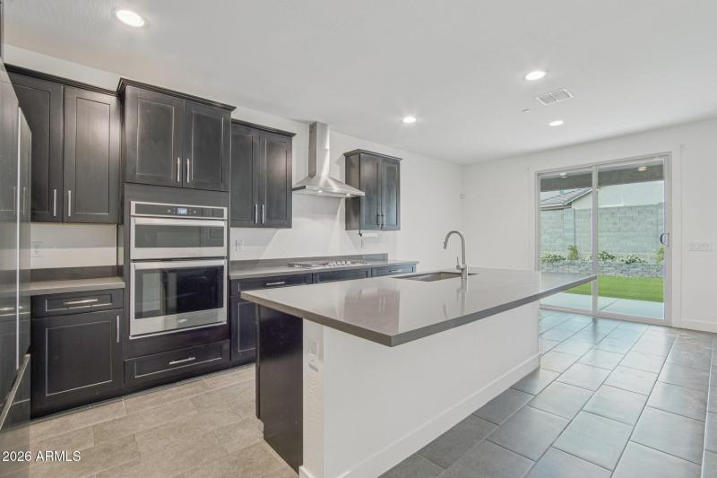 10-web-or-mls-N 212th Ave-S0201-010