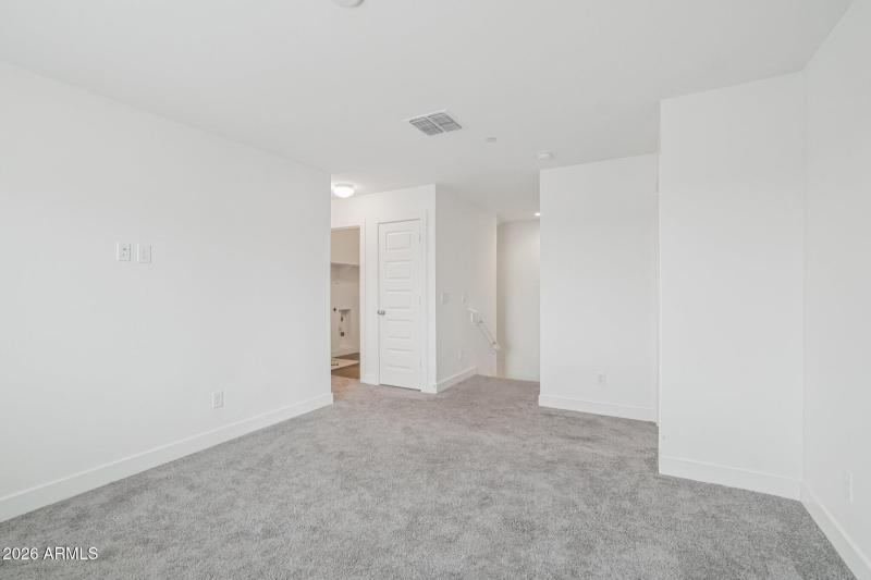 18-web-or-mls-N 212th Ave-S0201-018