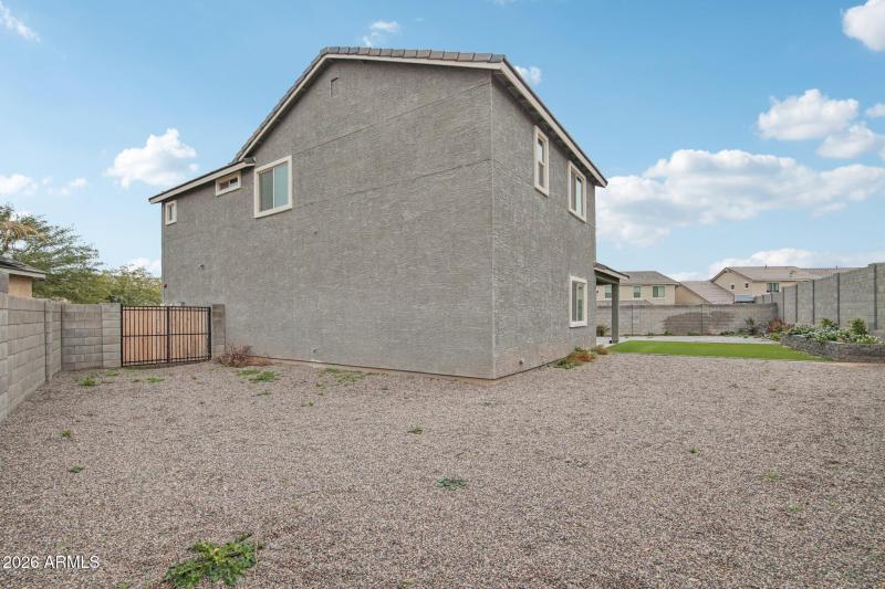 34-web-or-mls-N 212th Ave-S0201-034