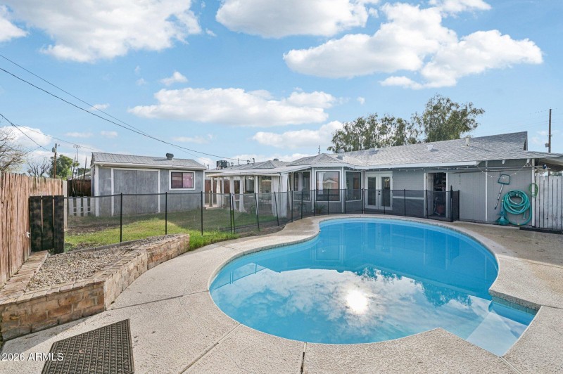 35-web-or-mls-W Corrine Dr-S0301-035