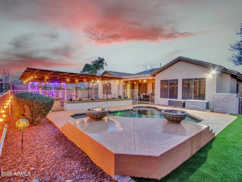 Evening_03-Backyard--(19)