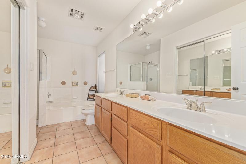 16 Master Bathroom