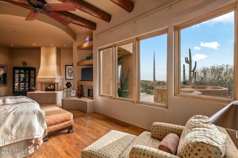 Primary Suite Sitting Area