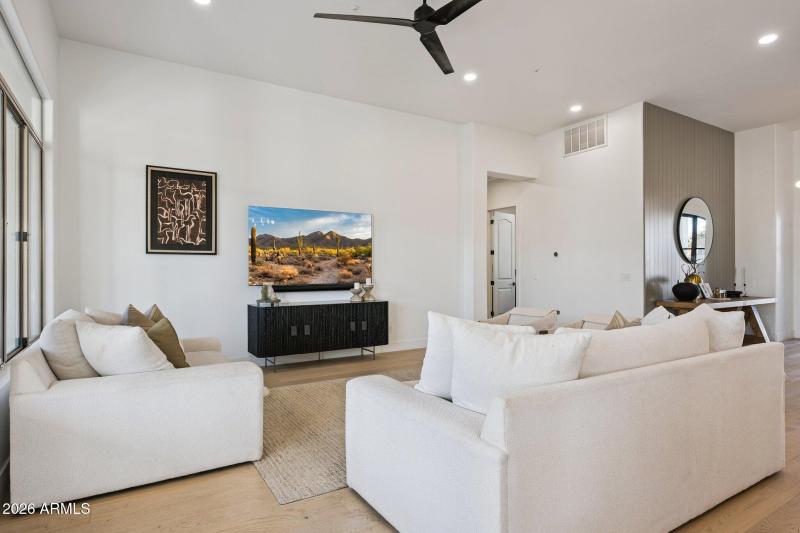 10-web-or-mls-11479-n-87th-pl