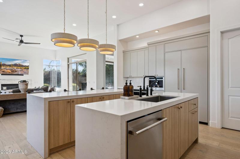 26-web-or-mls-11479-n-87th-pl