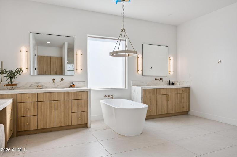 33-web-or-mls-11479-n-87th-pl