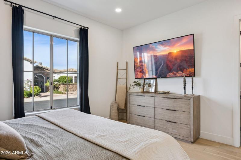 41-web-or-mls-11479-n-87th-pl