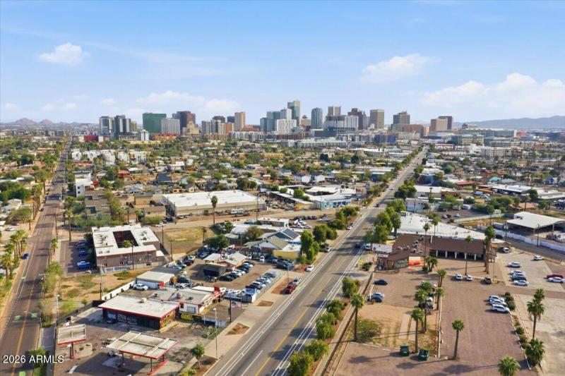 Phoenix within minutes