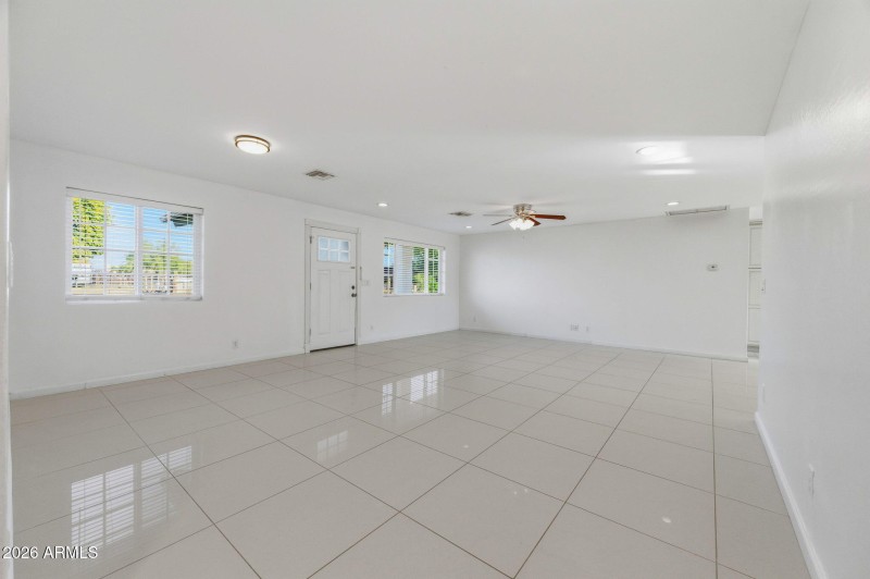 9-web-or-mls-13839 E Morgan Drvie - Main