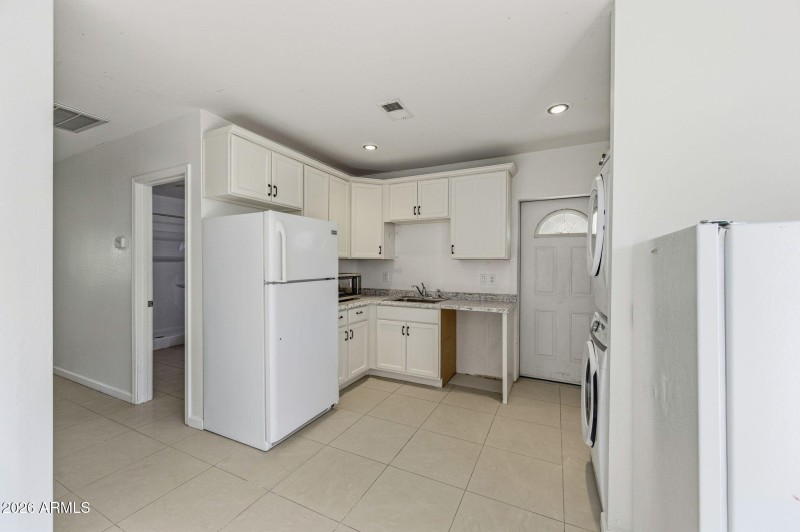 50-web-or-mls-13839 E Morgan Drvie Apart