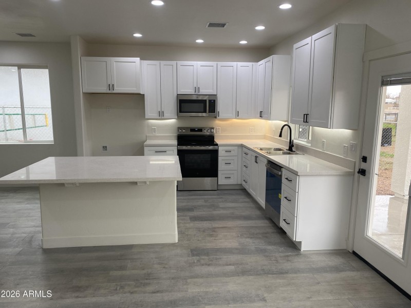 2) 63668-69603e1ae7a63