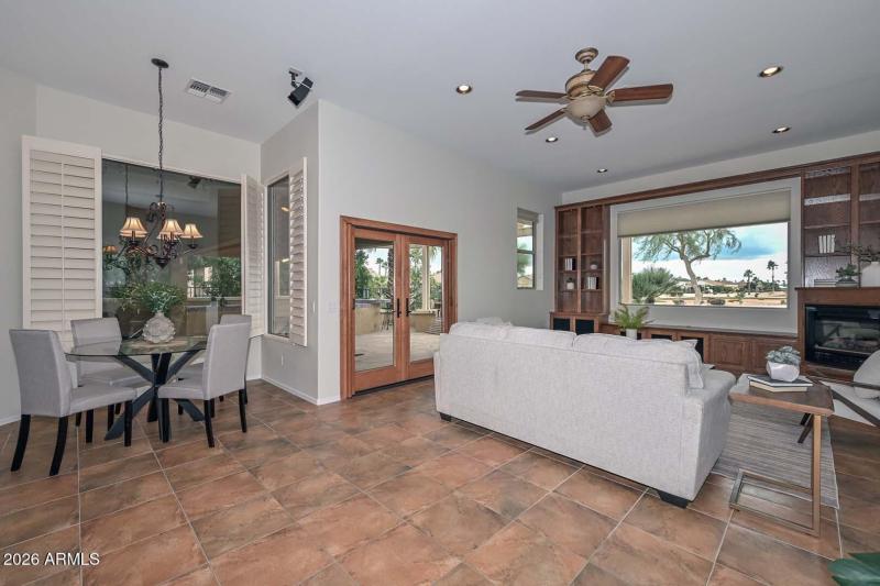 Family Room-Breakfast Room