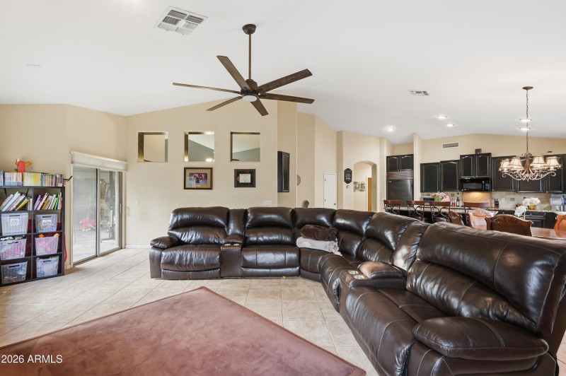 Family Room to kitchen