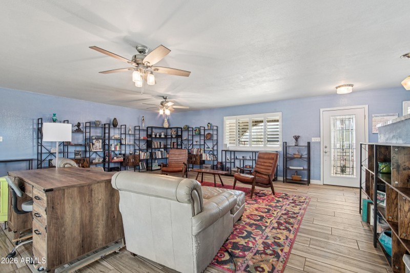 9-print-S April Dr-S0601-009