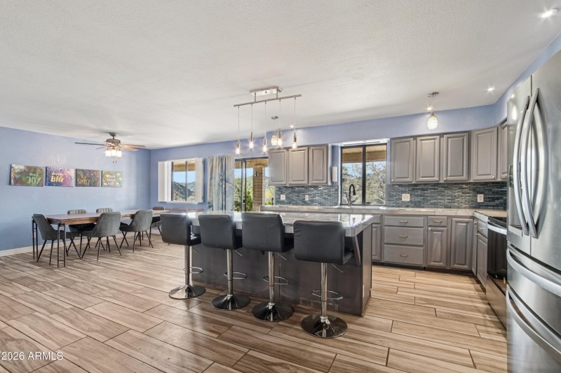 15-print-S April Dr-S0601-015