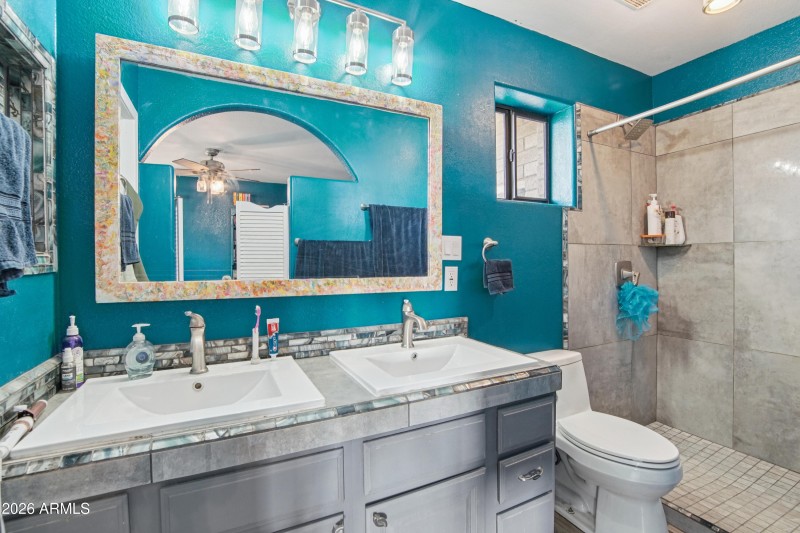 25-print-S April Dr-S0601-025