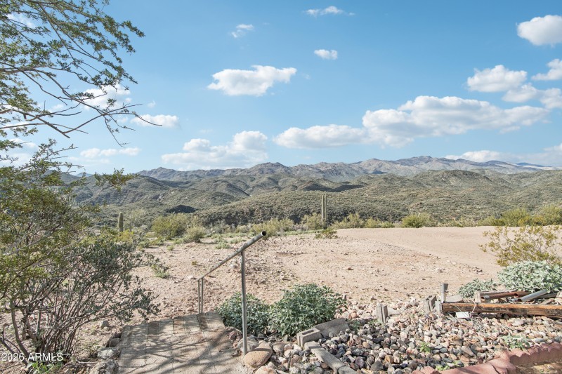 29-print-S April Dr-S0601-029