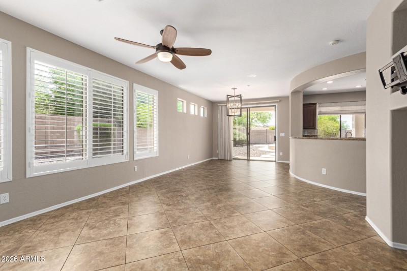 2361 W TURTLE HILL CT