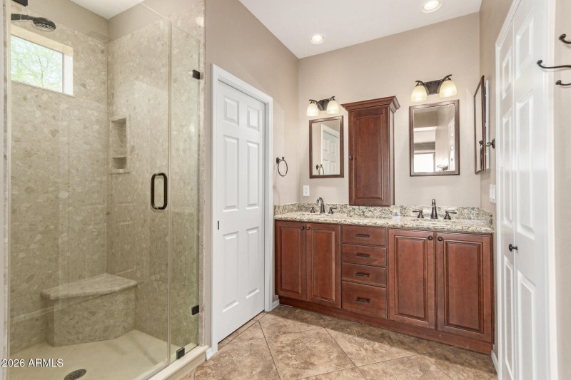 2361 W TURTLE HILL CT