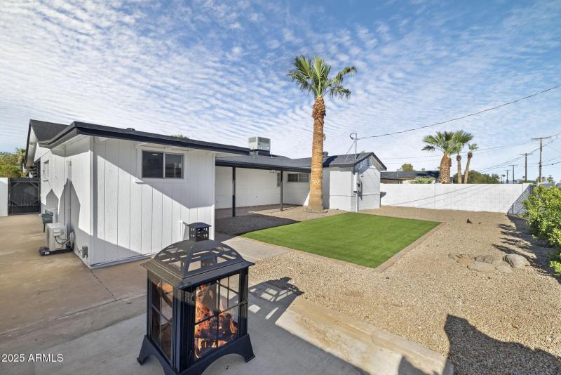 6725 E Moreland St Scottsdale - 365