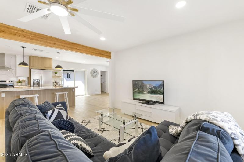 6725 E Moreland St Scottsdale - 200