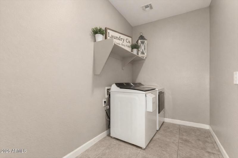 70860511-F16D-448E-B172-1F80595172C4