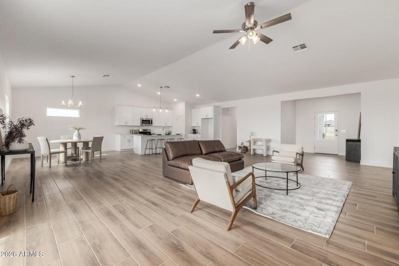 10 Sandstone Mountain