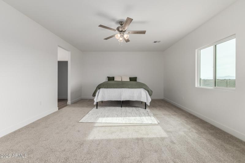 20 Sandstone Mountain