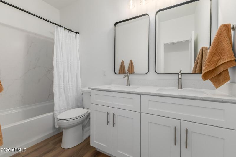 27 Sandstone Mountain