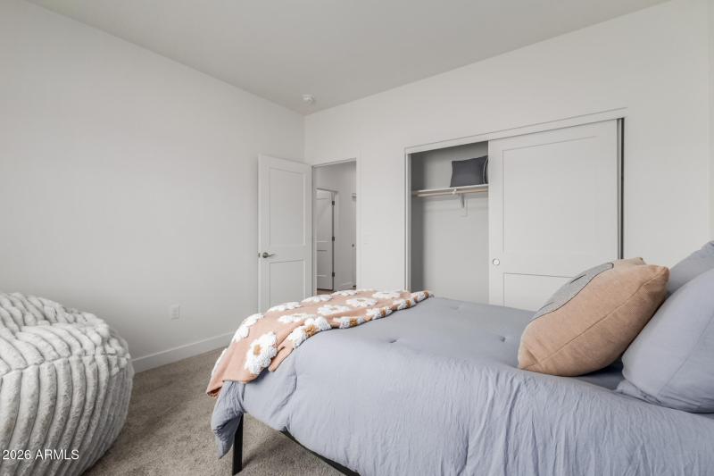 29 Sandstone Mountain