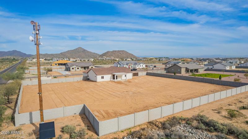 47 Sandstone Mountain