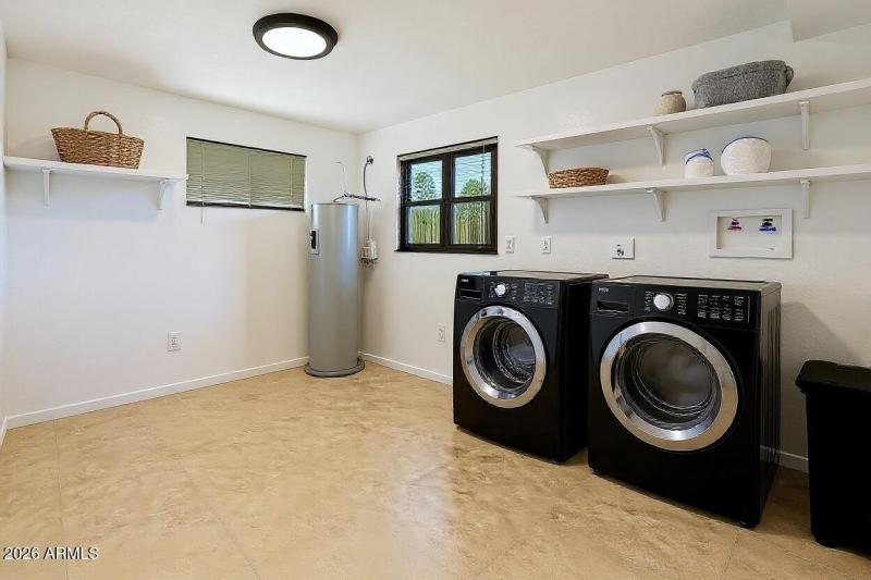 30 Virtually Staged Laundry Room