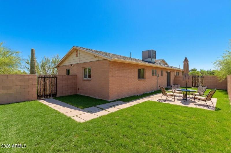 32 Virtually Staged Yard