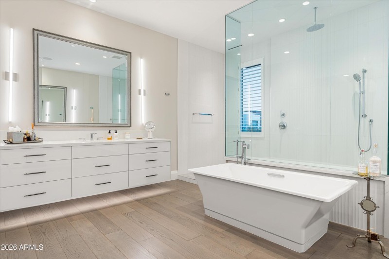 030_Primary Bathroom